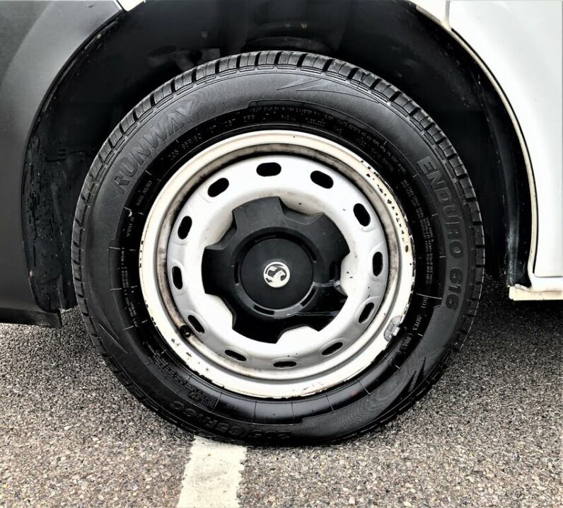 2015 Vauxhall Vivaro 1.6CDTi 2700 ecoFLEX L1H1 (120PS) BiTurbo Panel