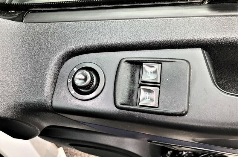 2015 Vauxhall Vivaro 1.6CDTi 2700 ecoFLEX L1H1 (120PS) BiTurbo Panel