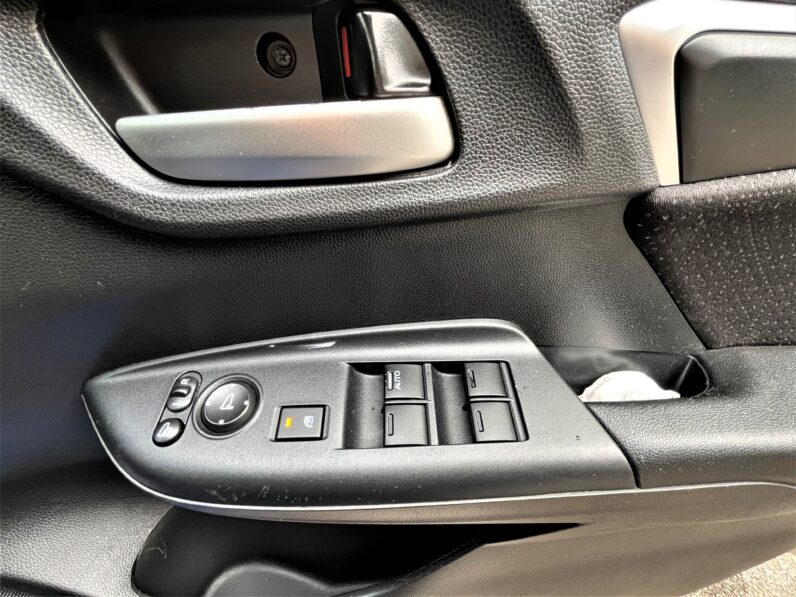 2014 Honda Fit Hybrid, LW14OGB