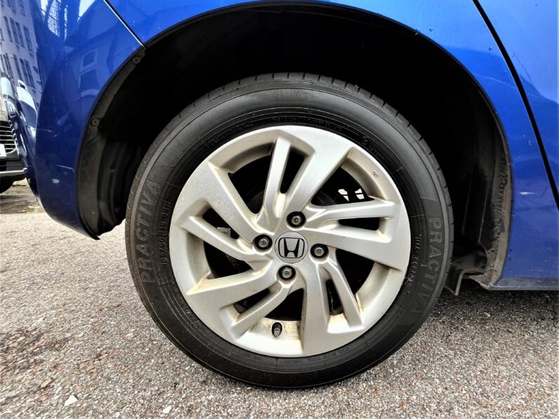 2014 Honda Fit Hybrid, LW14OGB