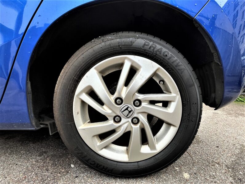 2014 Honda Fit Hybrid, LW14OGB