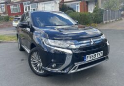 Mitsubishi Outlander 2.4h TwinMotor 13.8kWh Exceed Safety SUV 5dr Petrol Plug-in Hybrid CVT 4WD Euro 6 (224 ps)