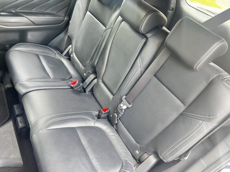 Mitsubishi Outlander 2.4h TwinMotor 13.8kWh Exceed Safety SUV 5dr Petrol Plug-in Hybrid CVT 4WD Euro 6 (224 ps)