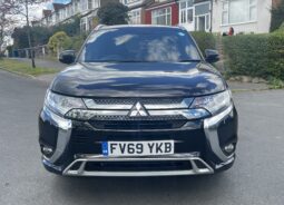 Mitsubishi Outlander 2.4h TwinMotor 13.8kWh Exceed Safety SUV 5dr Petrol Plug-in Hybrid CVT 4WD Euro 6 (224 ps)