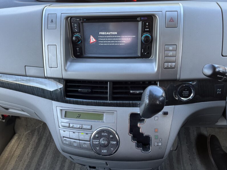 Toyota Estima 2006 White, 7 Seater, BC06OGL