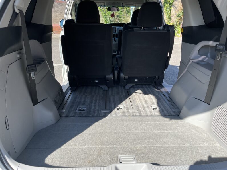 Toyota Estima 2006 White, 7 Seater, BC06OGL