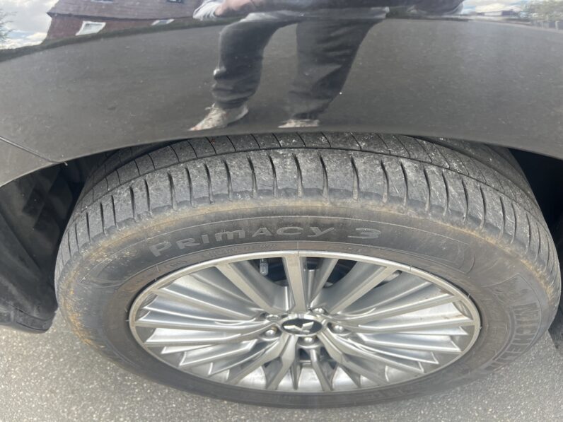 Mitsubishi Outlander 2.4h TwinMotor 13.8kWh Exceed Safety SUV 5dr Petrol Plug-in Hybrid CVT 4WD Euro 6 (224 ps)