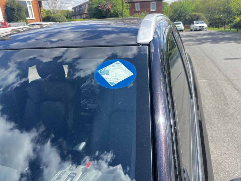 Mitsubishi Outlander 2.4h TwinMotor 13.8kWh Exceed Safety SUV 5dr Petrol Plug-in Hybrid CVT 4WD Euro 6 (224 ps)