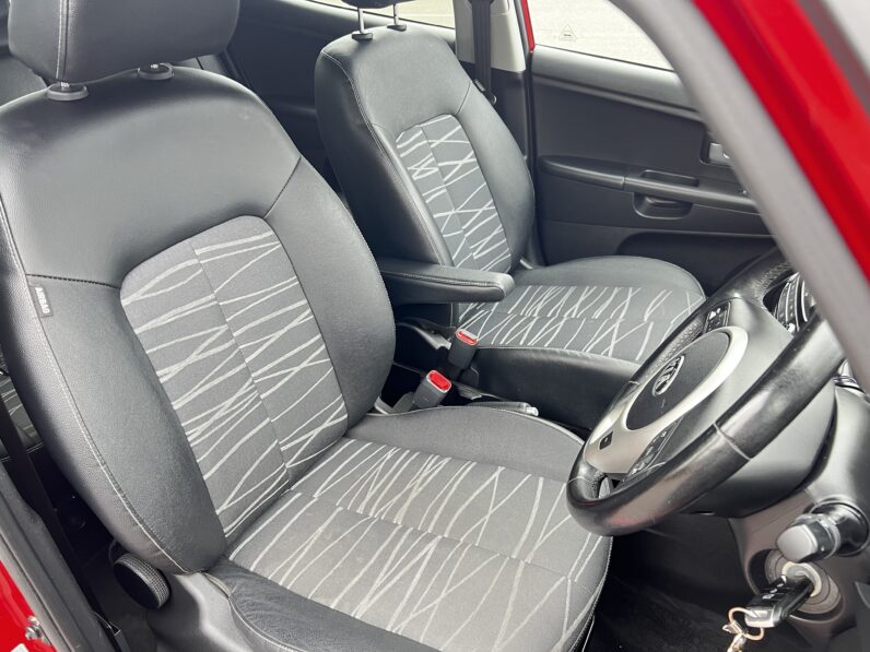 Kia Venga, 1.6, Automatic, Euro 6, 5dr, GD66YOV