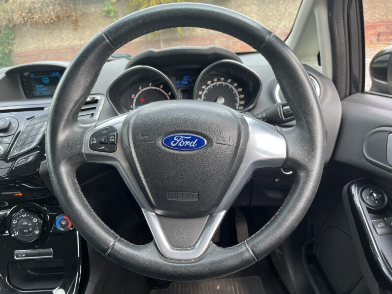 Ford Fiesta 1.0 Zetec Euro 5 (s/s) 5dr