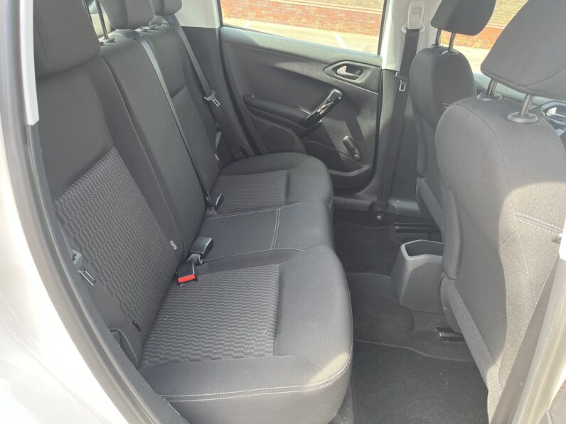 2016 Peugeot 208 1.2 PureTech XS Lime 5d, GD16URG