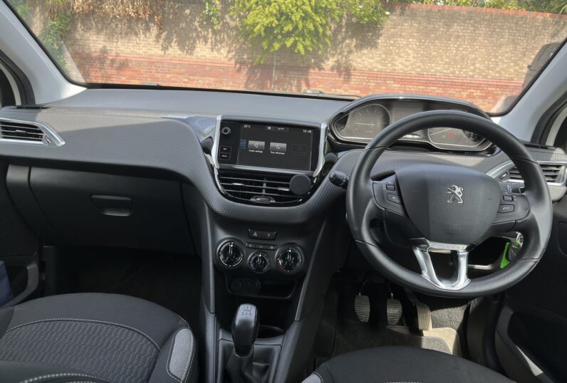 2016 Peugeot 208 1.2 PureTech XS Lime 5d, GD16URG