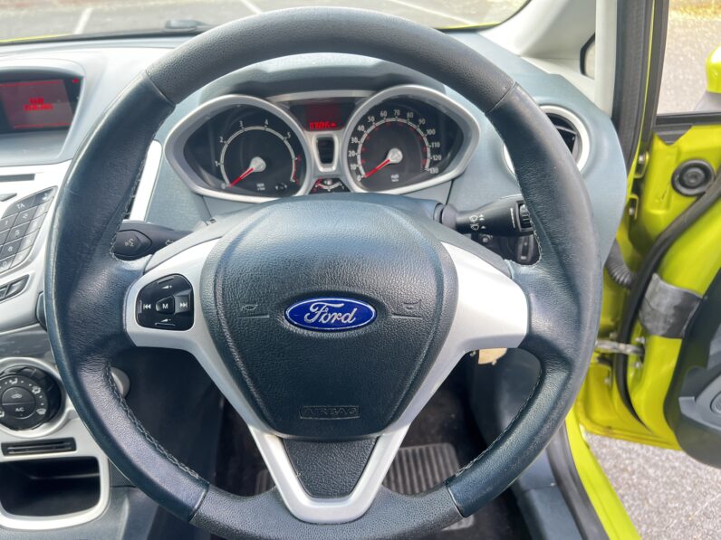 Ford Fiesta 2009 Green SL09NBE ZETEC 5-Door Hatchback