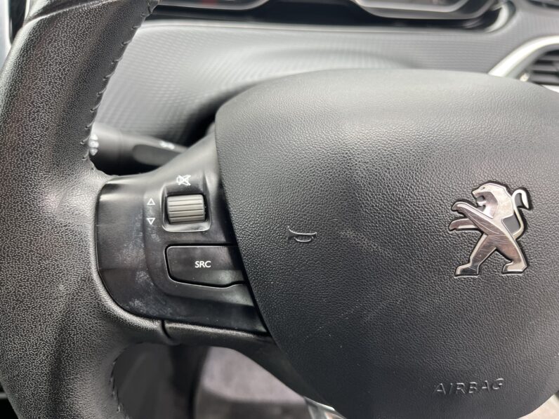 Peugeot 208 1.0 PureTech Active Euro 6 5dr, EX16BCV