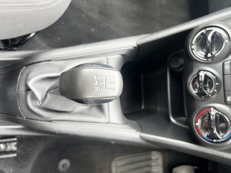 Peugeot 208 2013 White GU13YXJ ACCESS 3-Door Petrol 1.0 L Hatchback