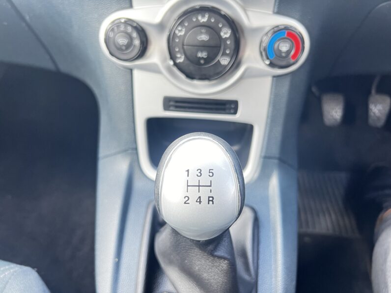 Ford Fiesta 2009 Green SL09NBE ZETEC 5-Door Hatchback