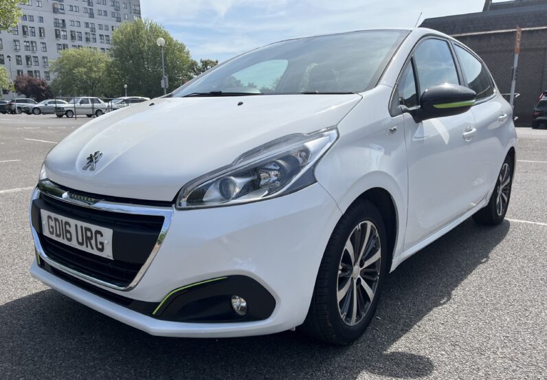 2016 Peugeot 208 1.2 PureTech XS Lime 5d, GD16URG