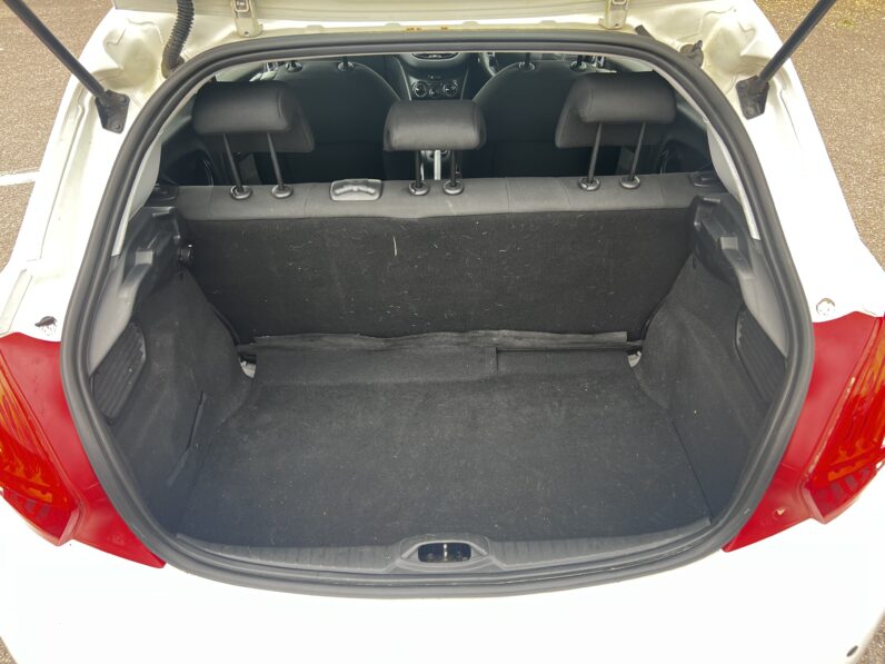 Peugeot 208 2013 White GU13YXJ ACCESS 3-Door Petrol 1.0 L Hatchback