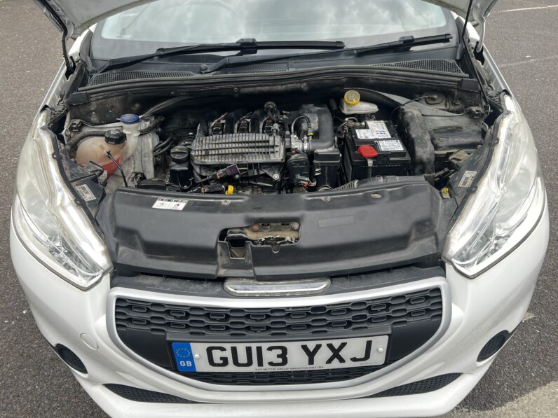 Peugeot 208 2013 White GU13YXJ ACCESS 3-Door Petrol 1.0 L Hatchback