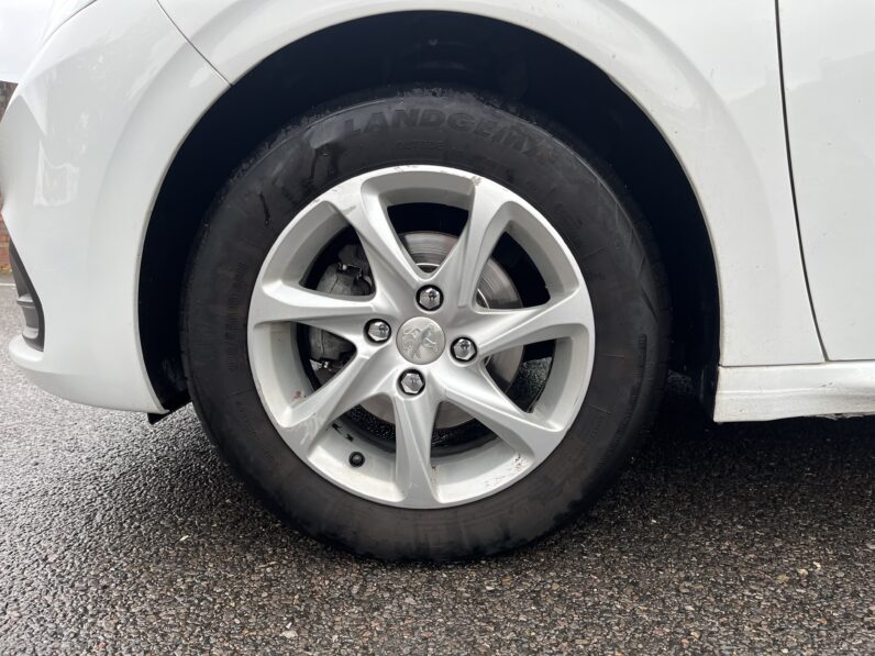 Peugeot 208 1.0 PureTech Active Euro 6 5dr, EX16BCV