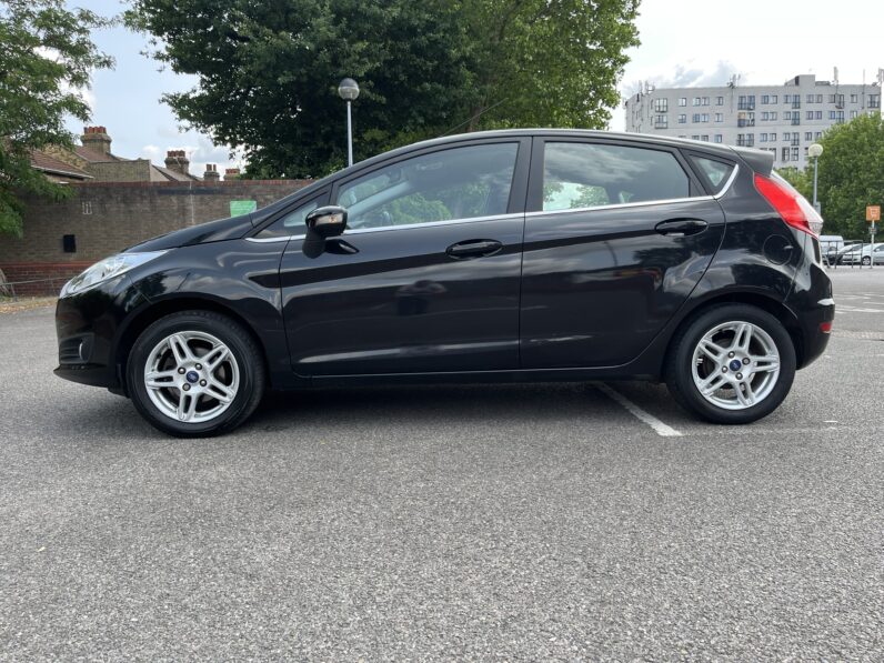 Ford Fiesta 1.0 Zetec Euro 5 (s/s) 5dr