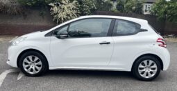 Peugeot 208 2013 White GU13YXJ ACCESS 3-Door Petrol 1.0 L Hatchback