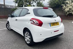 Peugeot 208 2013 White GU13YXJ ACCESS 3-Door Petrol 1.0 L Hatchback