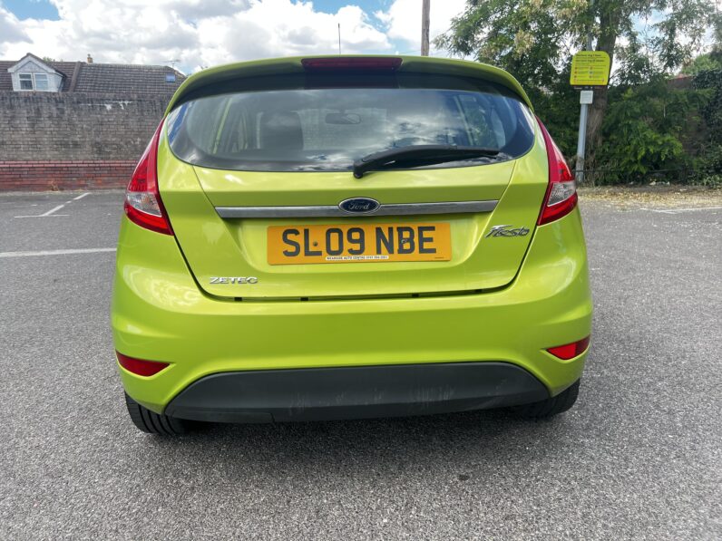 Ford Fiesta 2009 Green SL09NBE ZETEC 5-Door Hatchback
