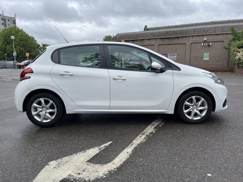 Peugeot 208 1.0 PureTech Active Euro 6 5dr, EX16BCV