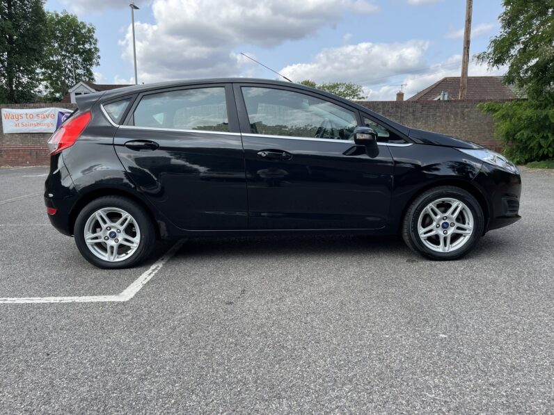 Ford Fiesta 1.0 Zetec Euro 5 (s/s) 5dr