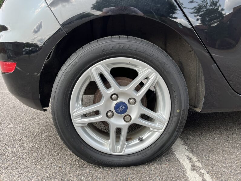 Ford Fiesta 1.0 Zetec Euro 5 (s/s) 5dr