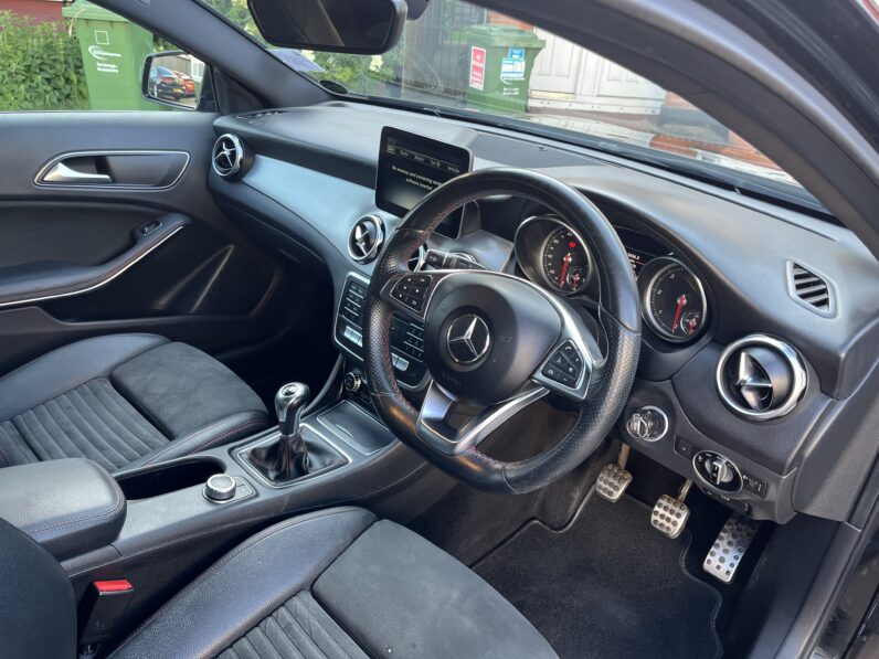 Mercedes-Benz GLA 2.1 GLA200d AMG Line Euro 6 (s/s) 5dr