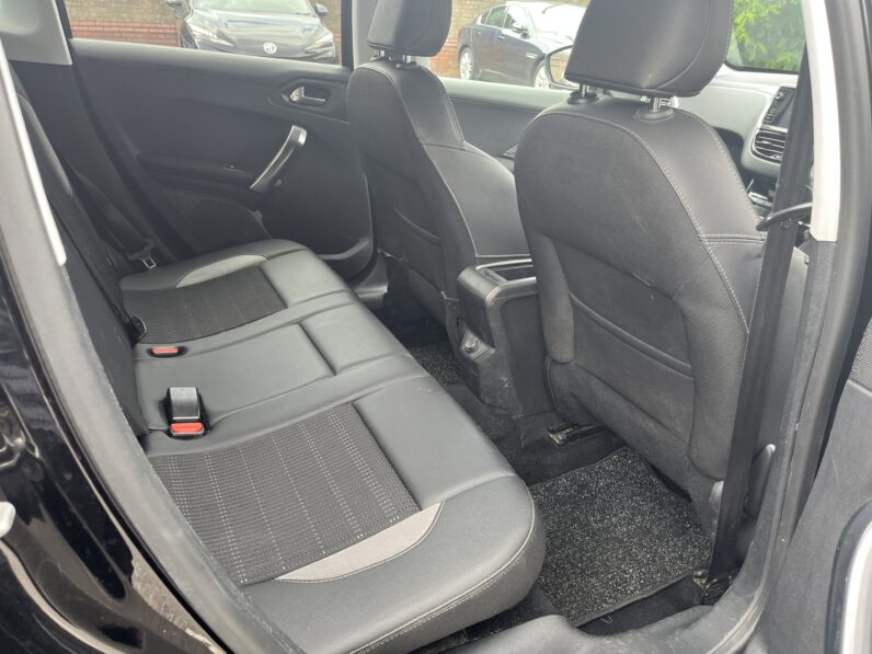 Peugeot 2008 1.2 PureTech Allure Euro 6 (s/s) 5dr