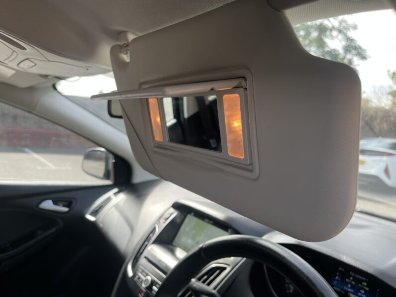 Ford Focus 1.0T EcoBoost Titanium Auto Euro 6 (s/s) 5dr