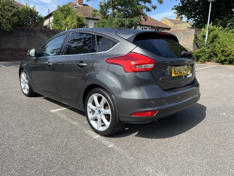 Ford Focus 1.0T EcoBoost Titanium Auto Euro 6 (s/s) 5dr
