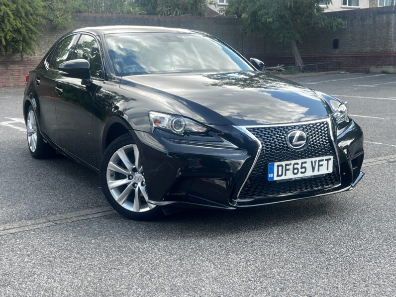 Lexus IS 2.5 300h Advance E-CVT Euro 6 (s/s) 4dr