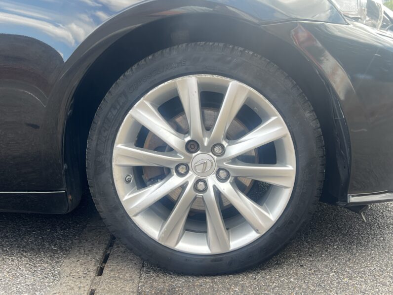 Lexus IS 2.5 300h Advance E-CVT Euro 6 (s/s) 4dr