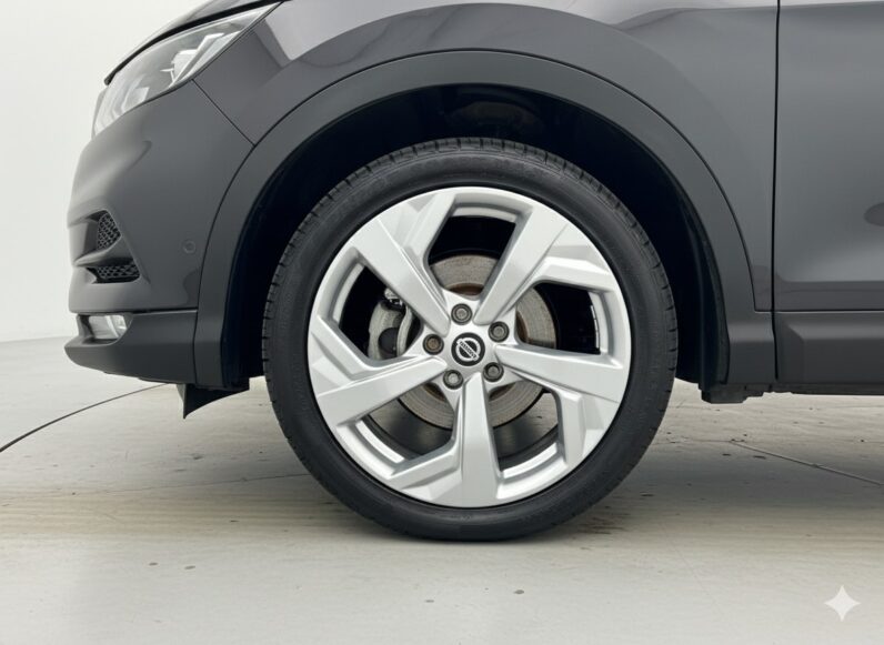 Nissan Qashqai 1.2 DIG-T Tekna Euro 6 (s/s) 5dr BJ68VYF