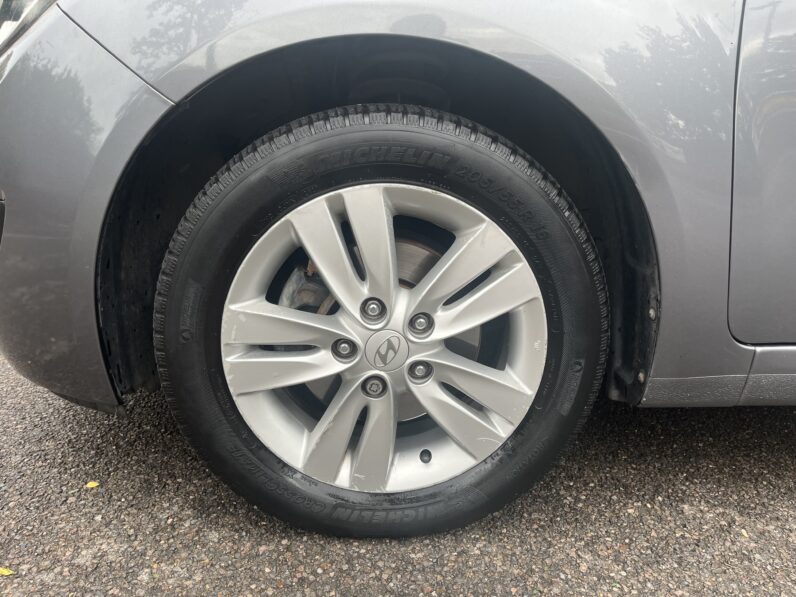 Hyundai ix20 1.6 Active Auto Euro 5 5dr