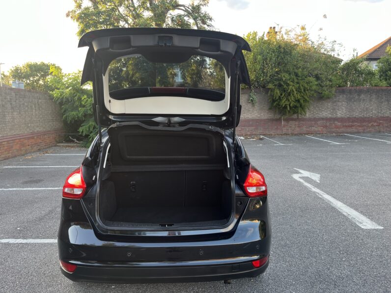 Ford Focus 1.6 Zetec Powershift Euro 6 5dr GX65VAM