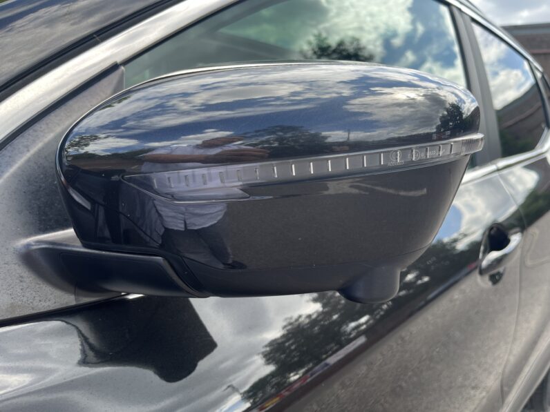 Nissan Qashqai 1.2 DIG-T Tekna Euro 6 (s/s) 5dr BJ68VYF