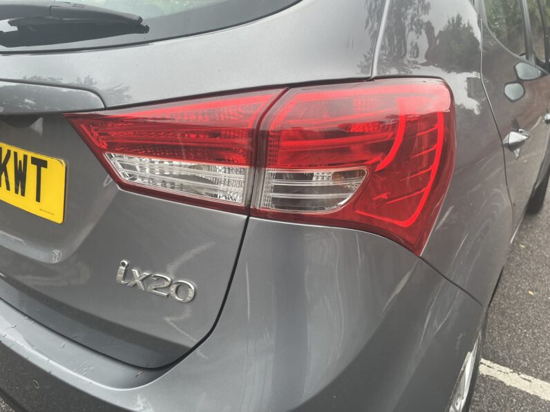 Hyundai ix20 1.6 Active Auto Euro 5 5dr