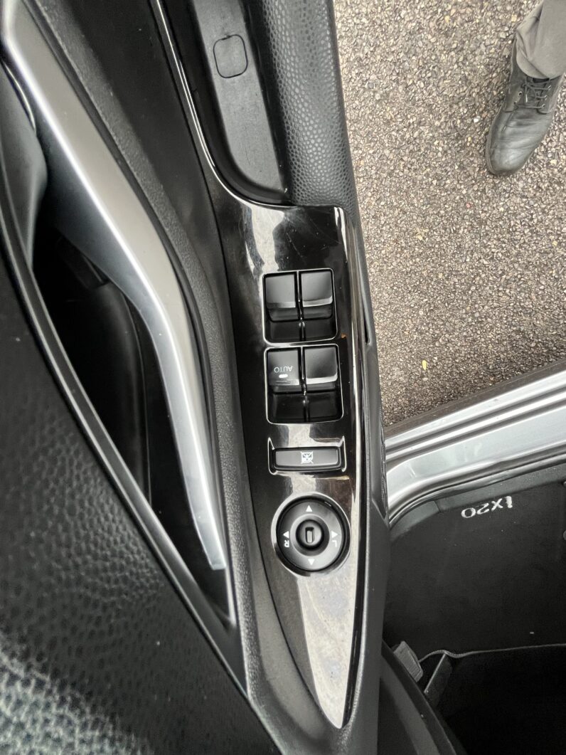 Hyundai ix20 1.6 Active Auto Euro 5 5dr