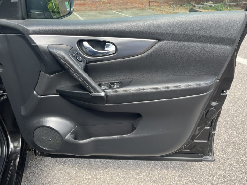 Nissan Qashqai 1.2 DIG-T Tekna Euro 6 (s/s) 5dr BJ68VYF