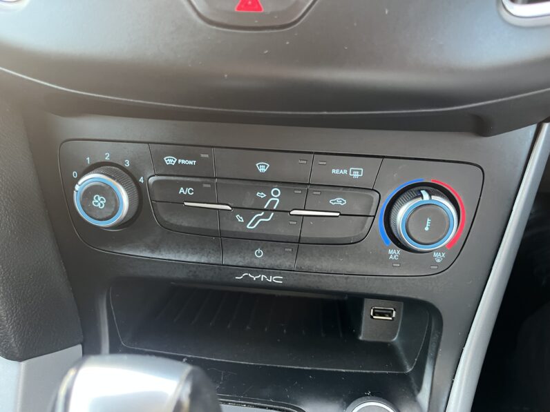 Ford Focus 1.6 Zetec Powershift Euro 6 5dr GX65VAM