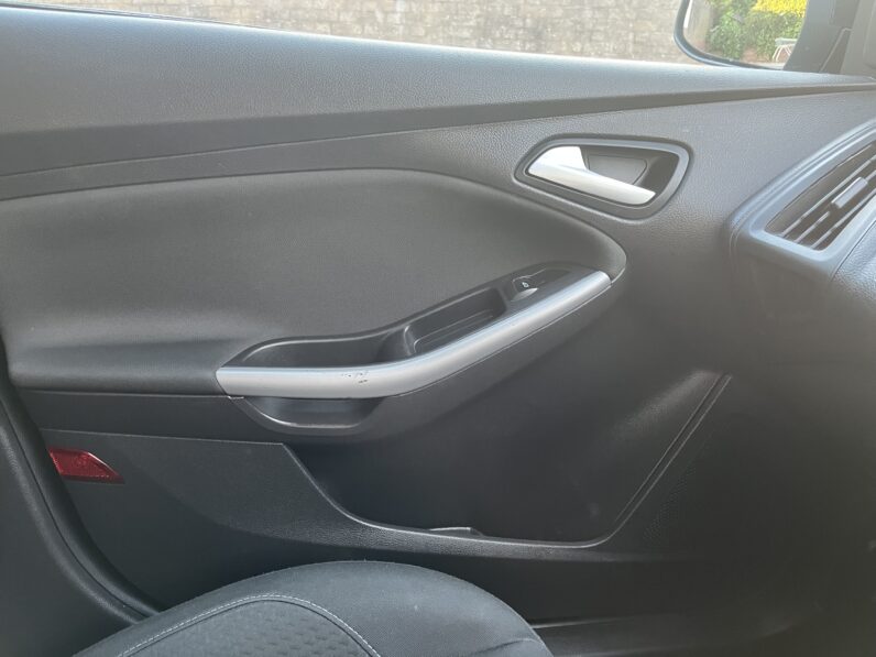 Ford Focus 1.6 Zetec Powershift Euro 6 5dr GX65VAM