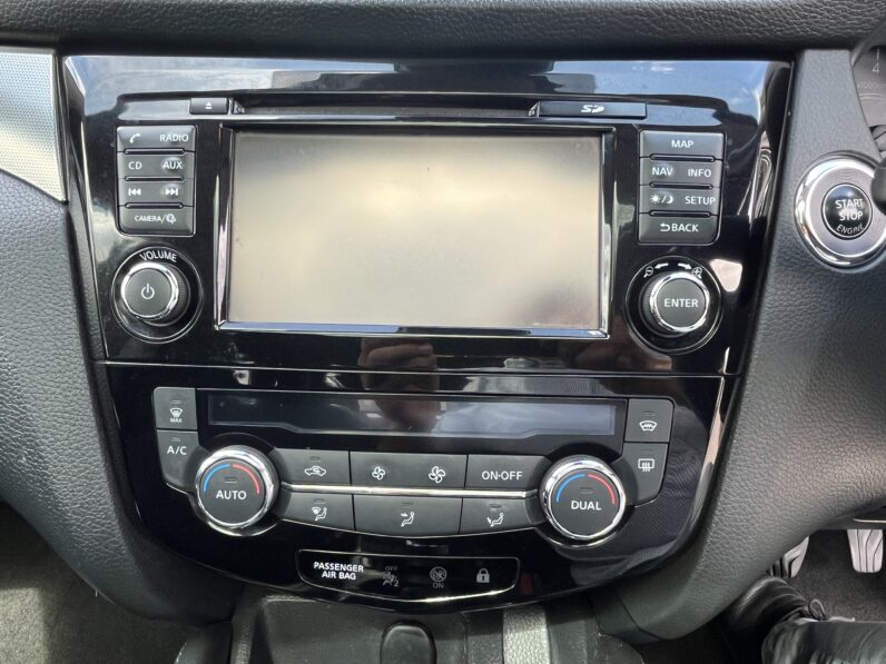 Nissan Qashqai 1.2 DIG-T Tekna Euro 6 (s/s) 5dr BJ68VYF