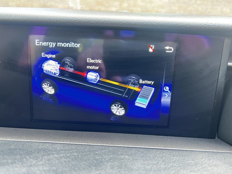 Lexus IS 2.5 300h Advance E-CVT Euro 6 (s/s) 4dr