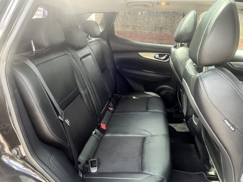 Nissan Qashqai 1.2 DIG-T Tekna Euro 6 (s/s) 5dr BJ68VYF