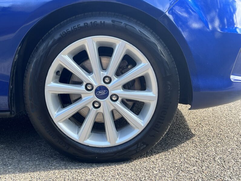 Ford B-Max 1.6 Titanium Powershift Euro 5 5dr, LG15ENP